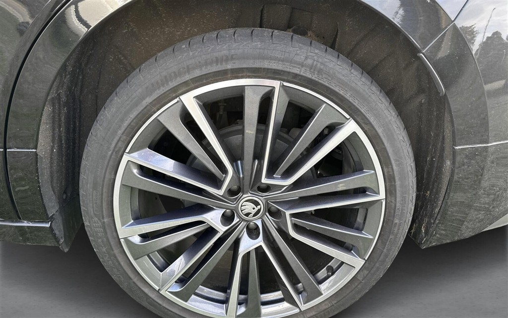 Skoda Enyaq 85x iV L&K 4x4 286HK 5d Aut. - Image 16