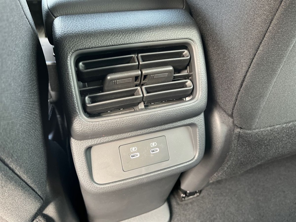 Nissan Leaf 52 kWh Engage+ 177HK 5d Aut. - Image 18