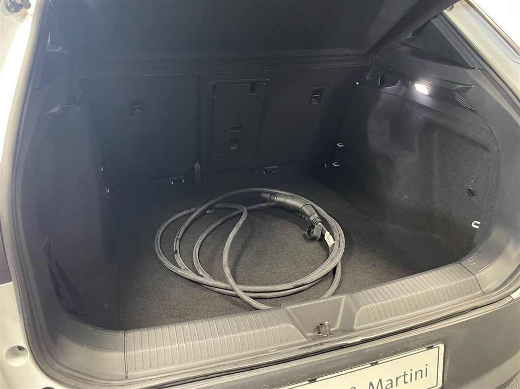 VW ID.4 EL Pro Performance 204HK 5d Aut. - Image 6
