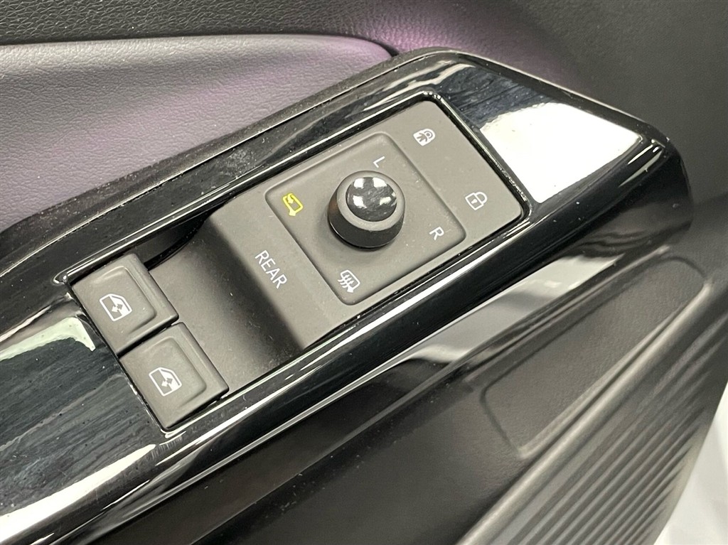 VW ID.4 EL Pro Performance 204HK 5d Aut. - Image 10