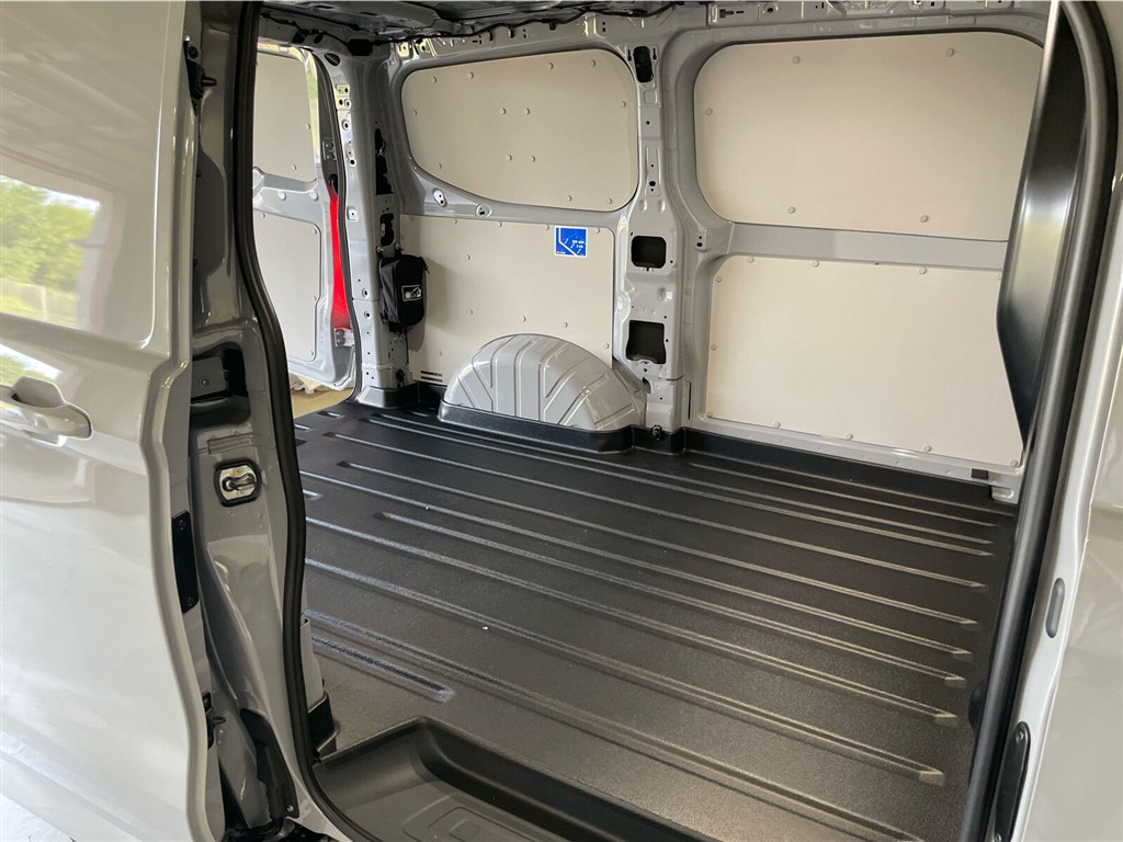 Ford E-Transit Custom 320 L1H1 EL Limited 136HK Van Aut. - Image 21