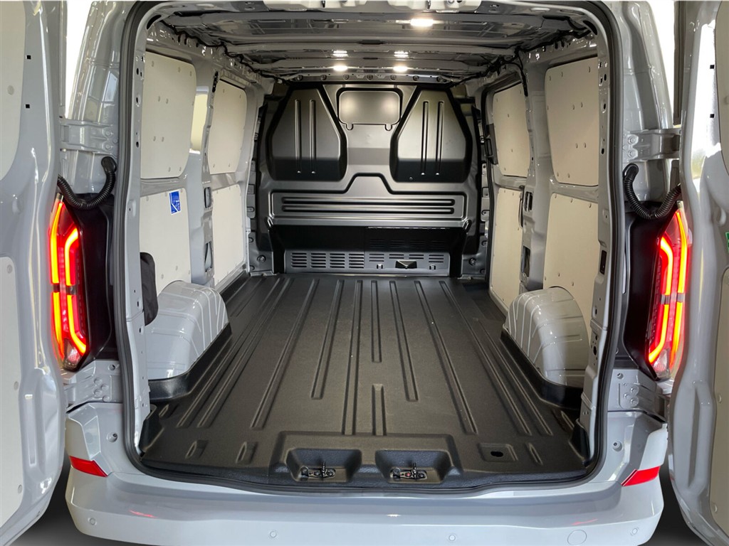 Ford E-Transit Custom 320 L1H1 EL Limited 136HK Van Aut. - Image 25