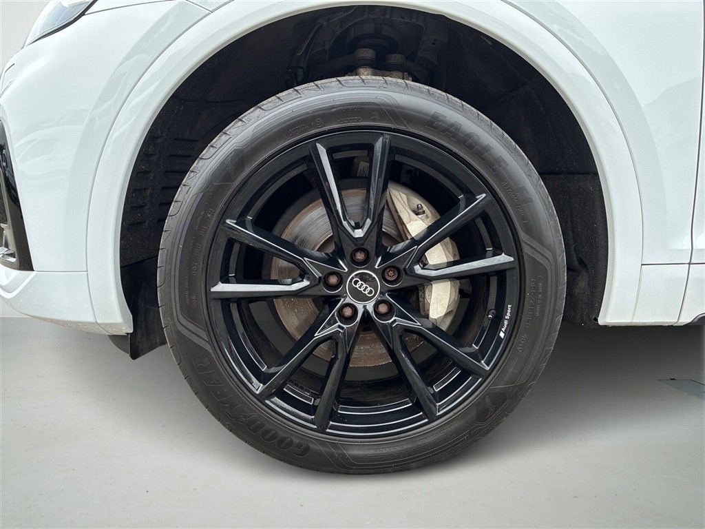 Audi Q5 2,0 50 TFSI e Plugin-hybrid S Line Quattro S Tron 299HK 5d 7g Aut. - Image 9