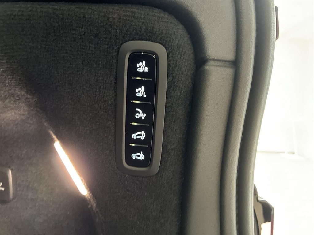 Volvo EX90 Twin Motor Performance Ultra AWD 517HK 5d Aut. - Image 16