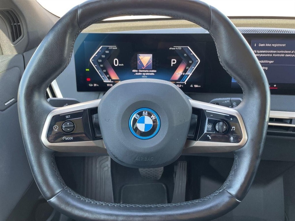 BMW iX 40 EL Fully Charged XDrive 326HK 5d Aut. - Image 11