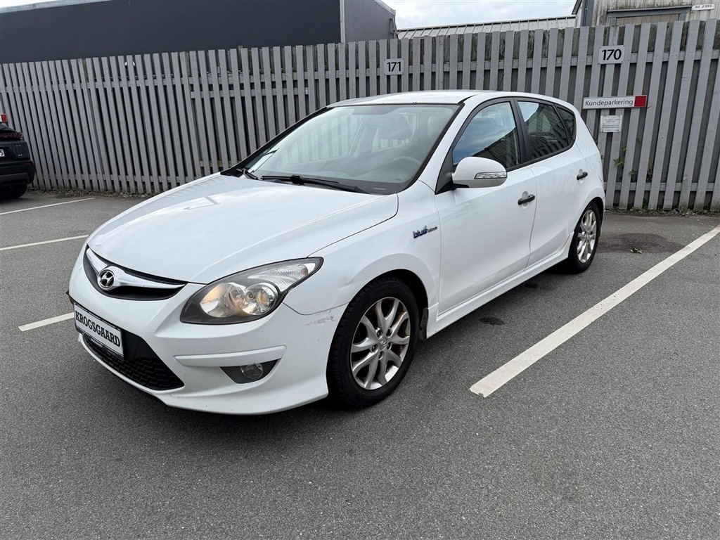 Hyundai i30 1,6 CRDI 90 ECO FL 90HK 5d