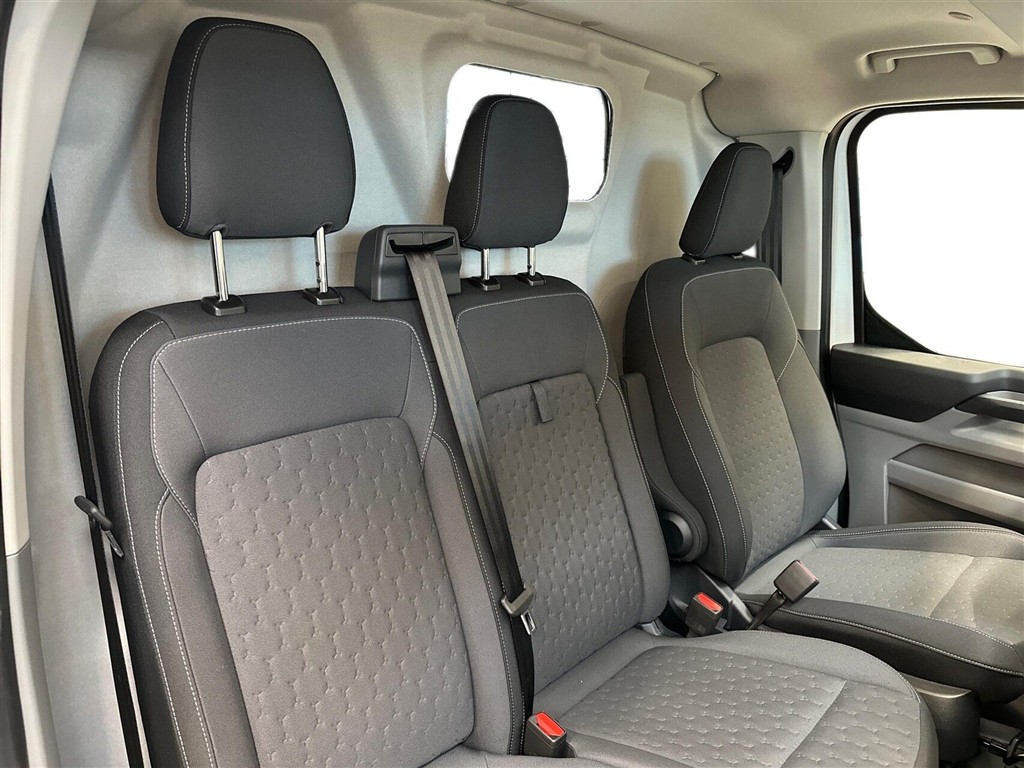 Ford Transit Custom 320 L2H1 2,0 EcoBlue Limited 170HK Van 8g Aut. - Image 6