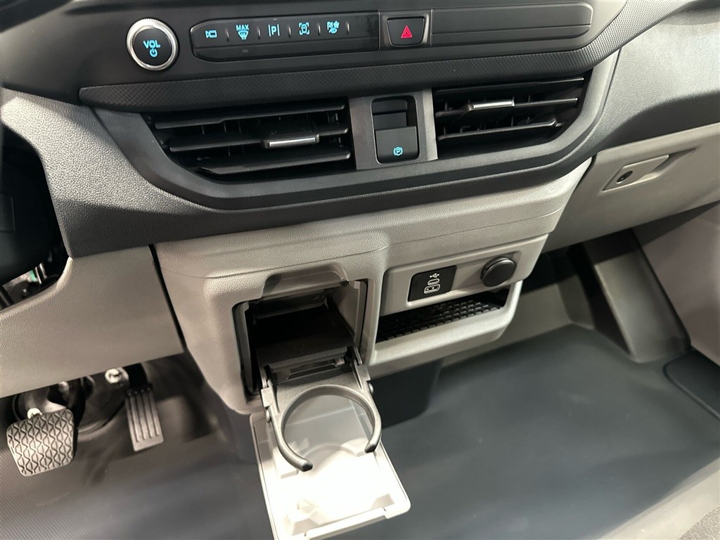 Ford Transit Custom 320 L2H1 2,0 EcoBlue Limited 170HK Van 8g Aut. - Image 18