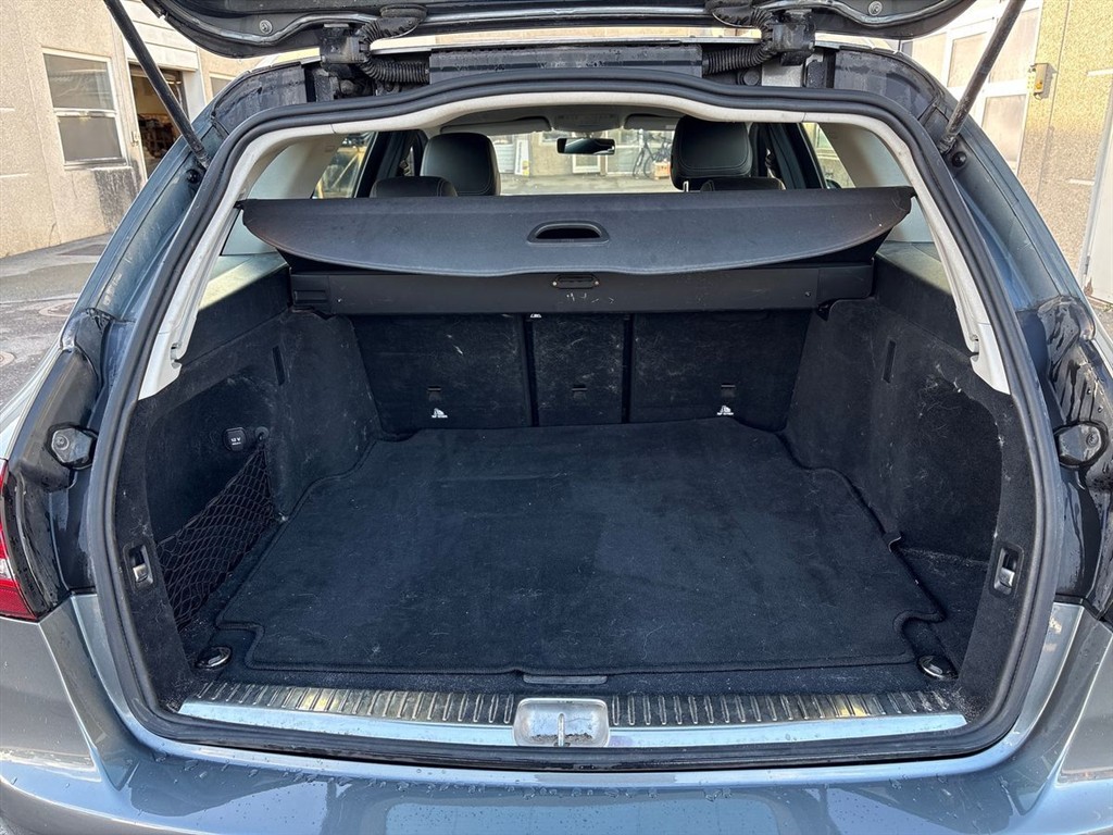 Mercedes-Benz C220 d T 2,0 CDI Progressive 9G-Tronic 194HK Stc Aut. - Image 13