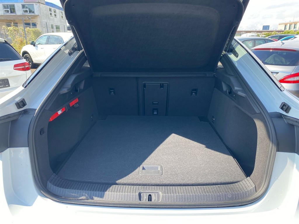 VW ID.7 EL Pro 286HK 5d Aut. - Image 13