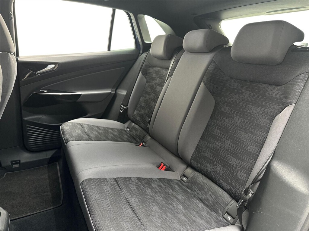 VW ID.4 EL Pro Performance 204HK 5d Aut. - Image 12