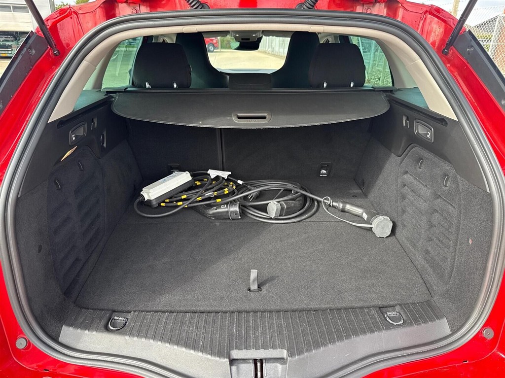 Renault Mégane Sport Tourer 1,6 E-TECH Plugin-hybrid RS-Line 160HK Stc Aut. - Image 13