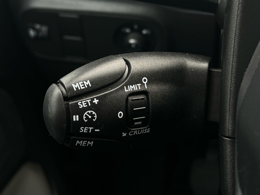 Citroën C3 1,2 PureTech Impress 83HK 5d - Image 14