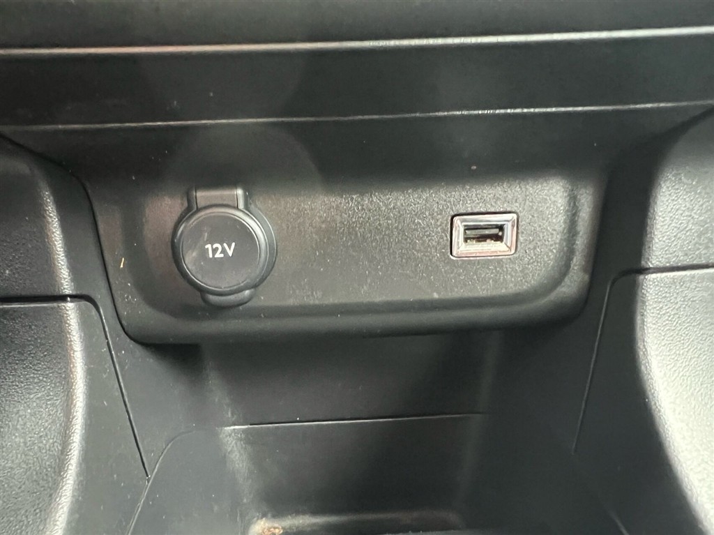 Citroën C3 1,2 PureTech Impress 83HK 5d - Image 16