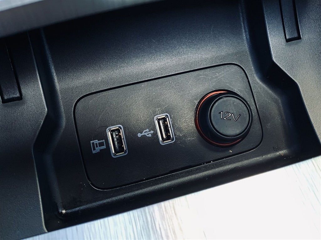 MG EHS 1,5 T-GDi PHEV Luxury 258HK 5d Aut. - Image 23