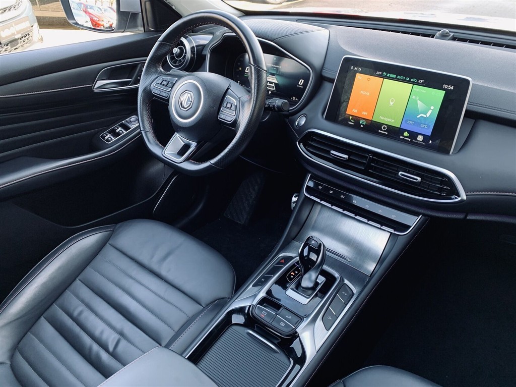 MG EHS 1,5 T-GDi PHEV Luxury 258HK 5d Aut. - Image 8