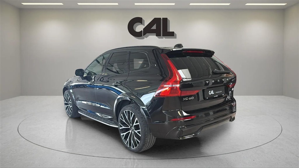 Volvo XC60 2,0 T6 Recharge Plugin-hybrid R-design AWD 350HK 5d 8g Aut. - Image 3
