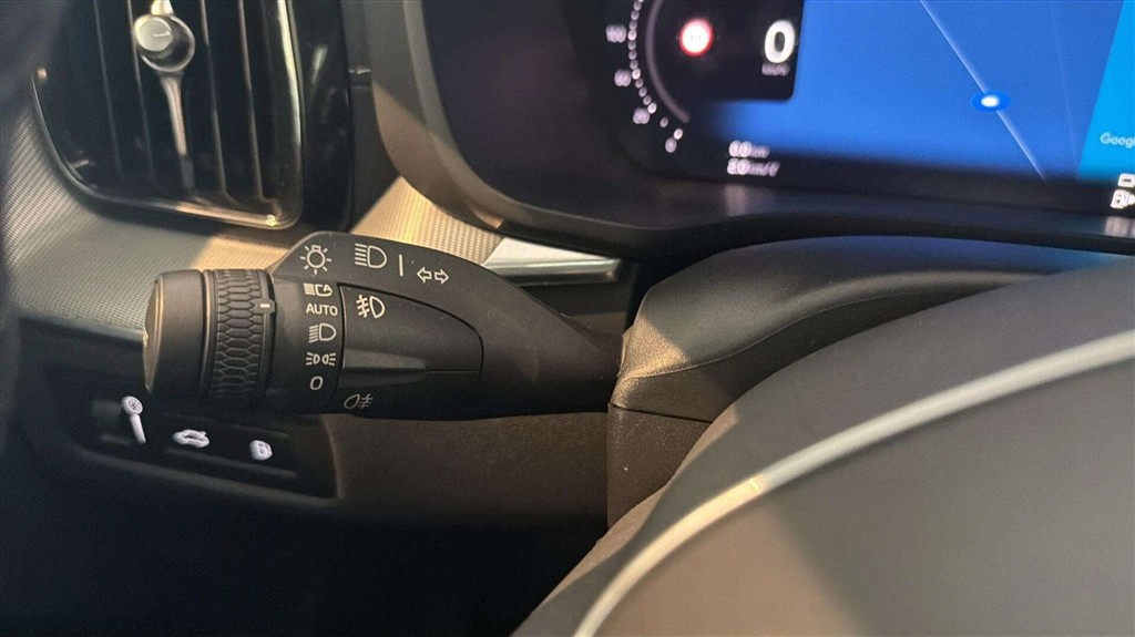 Volvo XC60 2,0 T6 Recharge Plugin-hybrid R-design AWD 350HK 5d 8g Aut. - Image 9