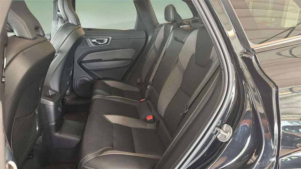 Volvo XC60 2,0 T6 Recharge Plugin-hybrid R-design AWD 350HK 5d 8g Aut. - Image 6