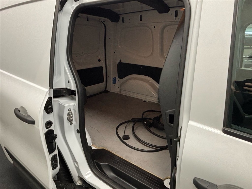 Nissan Townstar L1 EL Acenta 122HK Van Aut. - Image 9