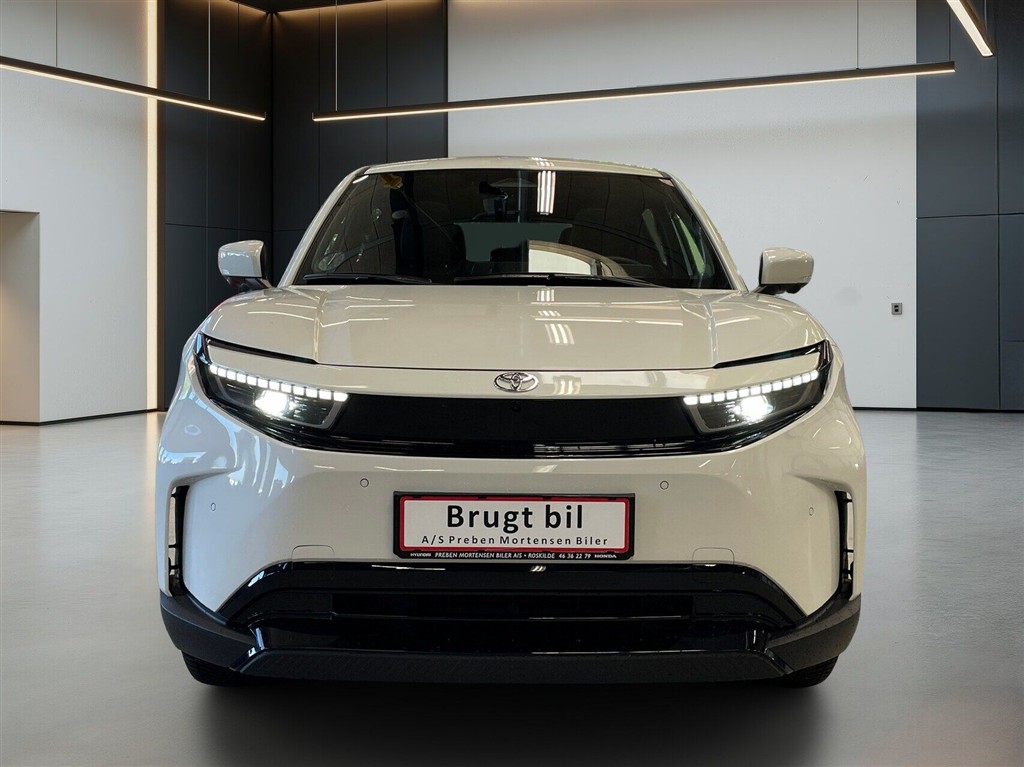 Toyota Urban Cruiser EL Executive AWD 184HK 5d Aut. - Image 2