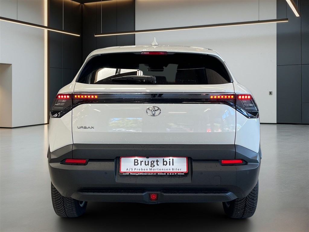 Toyota Urban Cruiser EL Executive AWD 184HK 5d Aut. - Image 3