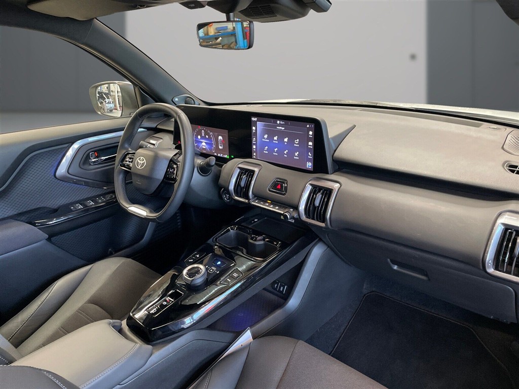 Toyota Urban Cruiser EL Executive AWD 184HK 5d Aut. - Image 9