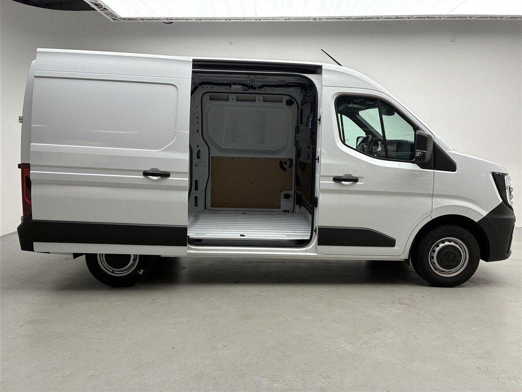 Nissan Interstar L2H2 2,0 DCi N-Connecta 150HK Van 6g - Image 6