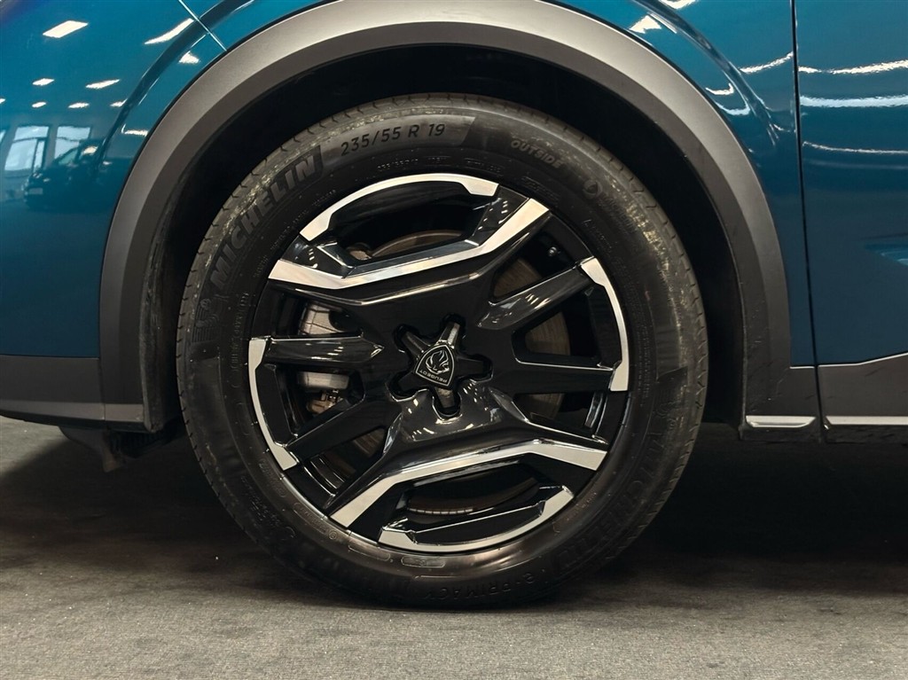 Peugeot e-3008 EL Allure 210HK 5d Aut. - Image 6