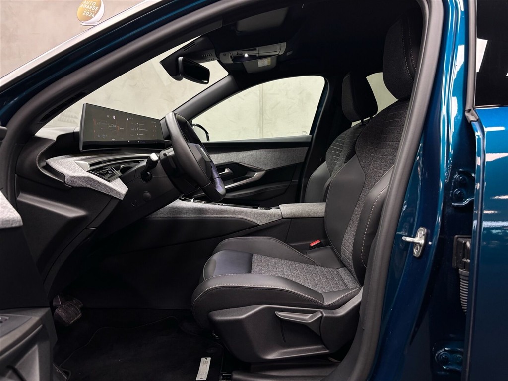 Peugeot e-3008 EL Allure 210HK 5d Aut. - Image 8