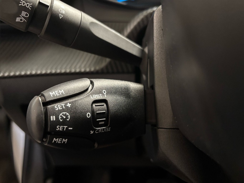 Peugeot e-208 EL Style 136HK 5d Aut. - Image 11
