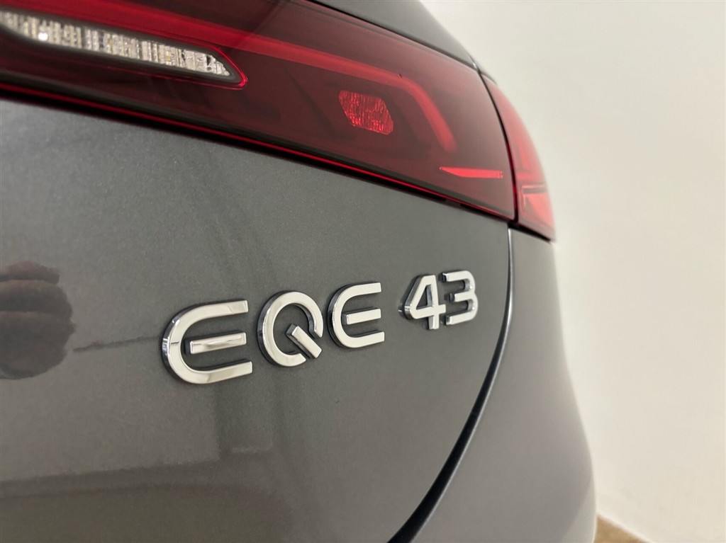 Mercedes-Benz EQE 43 AMG EL 4Matic 476HK Aut. - Image 5