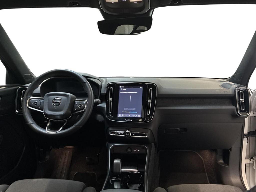 Volvo XC40 Recharge Extended Range Core 252HK 5d Aut. - Image 6