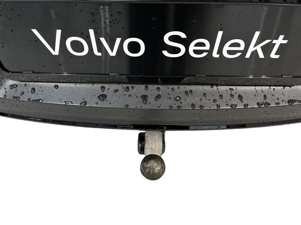 Volvo XC40 Recharge Extended Range Core 252HK 5d Aut. - Image 18