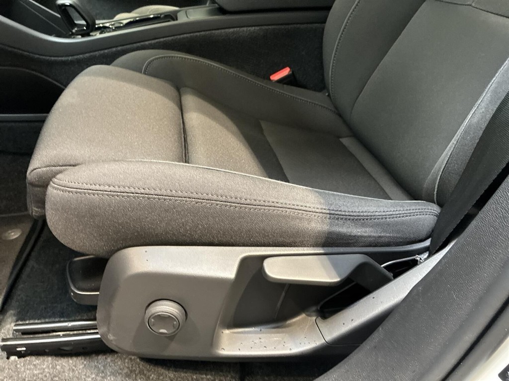Volvo XC40 Recharge Extended Range Core 252HK 5d Aut. - Image 20
