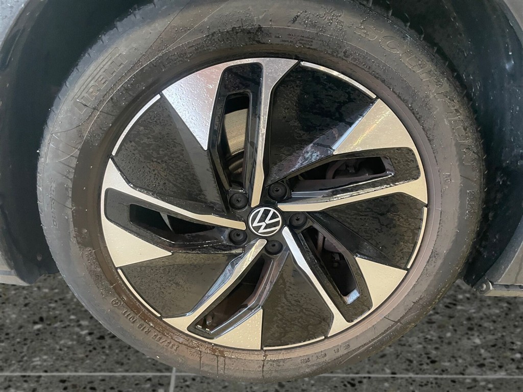VW ID.5 EL Pro Performance 204HK 5d Aut. - Image 9