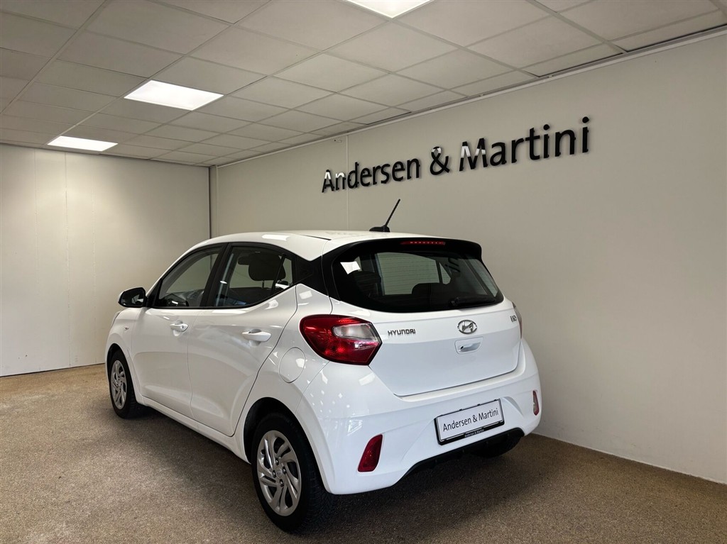 Hyundai i10 1,0 Advanced 67HK 5d - Image 3