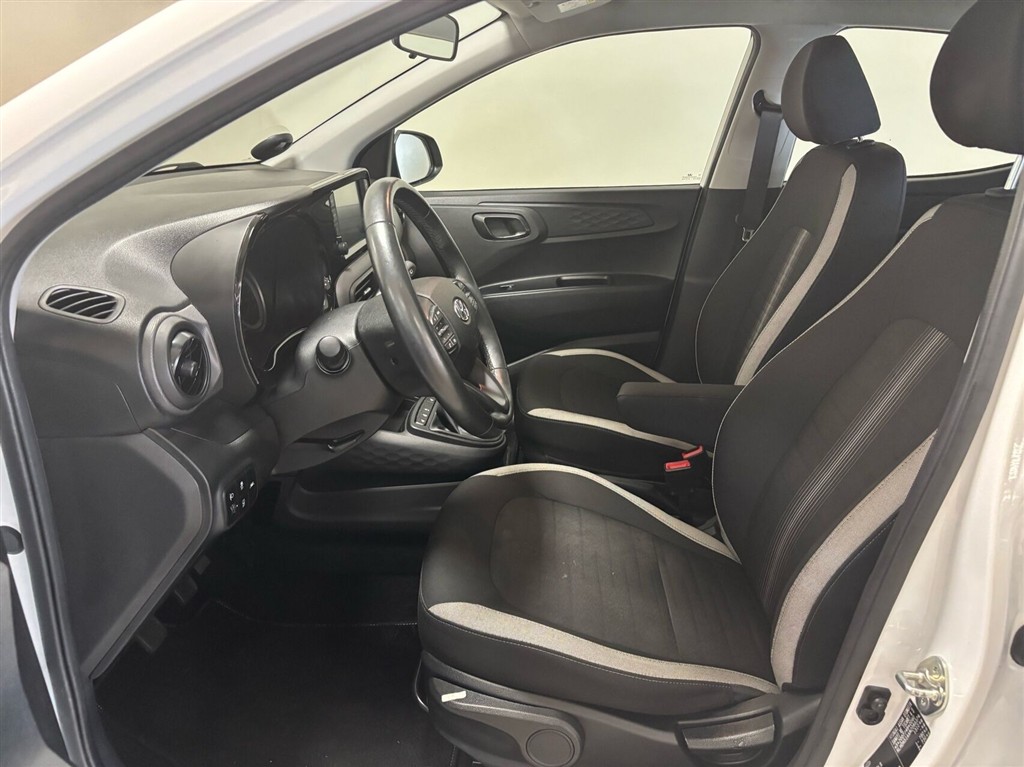 Hyundai i10 1,0 Advanced 67HK 5d - Image 4