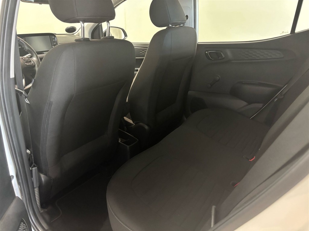 Hyundai i10 1,0 Advanced 67HK 5d - Image 5