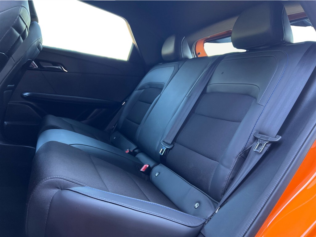 MG MG4 Electric 64 kWh LR RWD Luxury 204HK 5d Aut. - Image 11