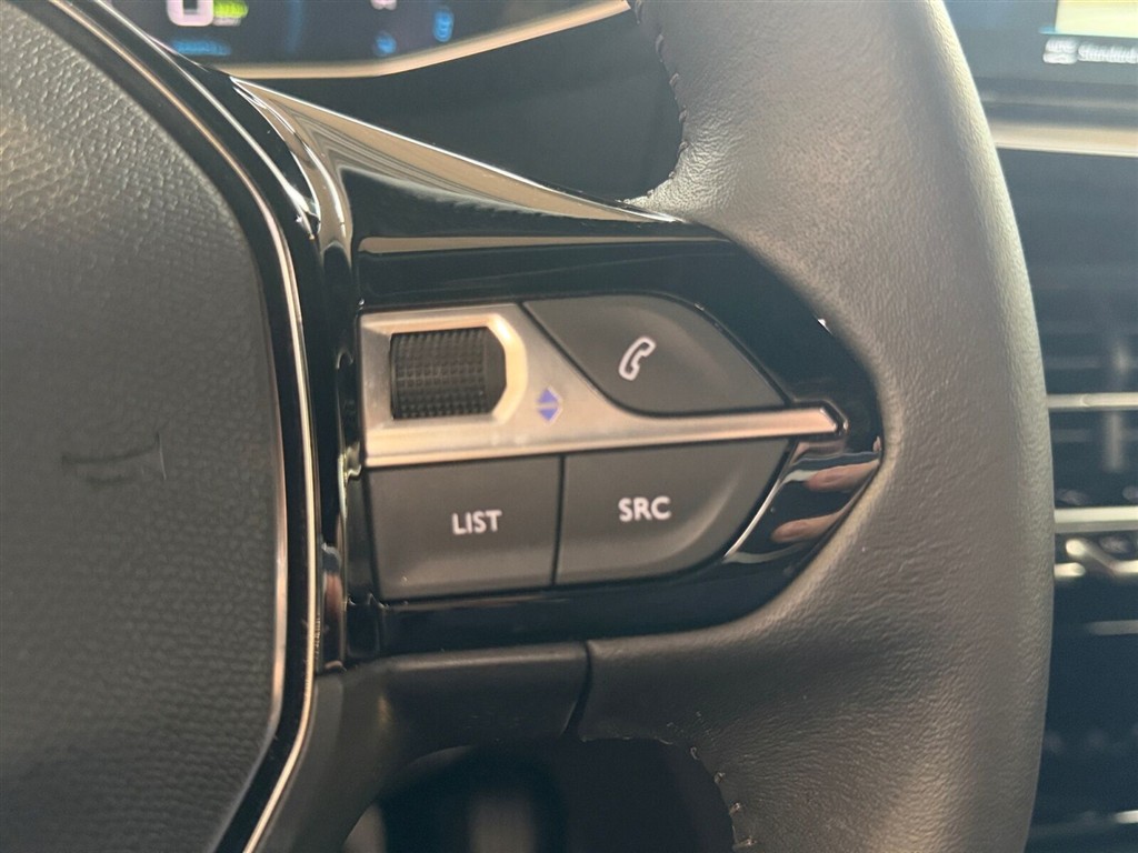 Peugeot e-2008 EL Allure Pack 136HK 5d Aut. - Image 18