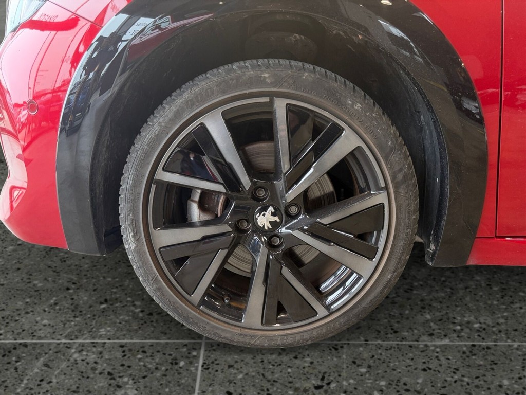 Peugeot e-208 EL GT Sky 136HK 5d Aut. - Image 9