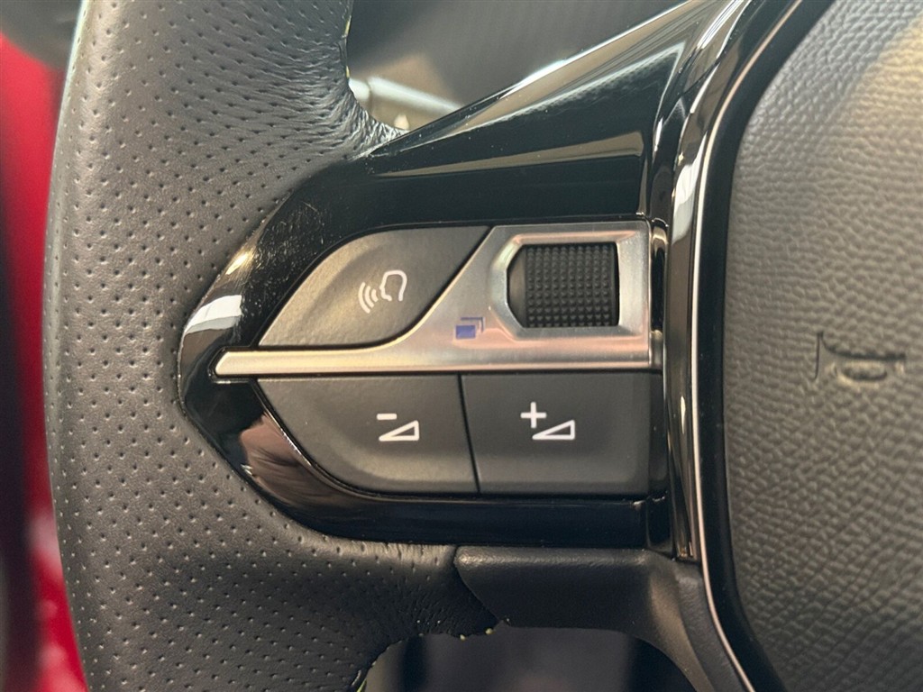 Peugeot e-208 EL GT Sky 136HK 5d Aut. - Image 17