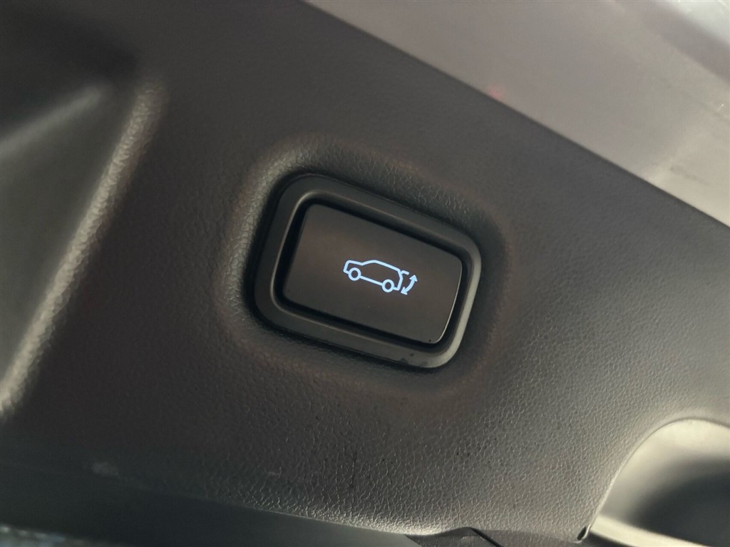 Hyundai Ioniq 5 Electric 84 kWh Core Plus 229HK 5d Aut. - Image 7
