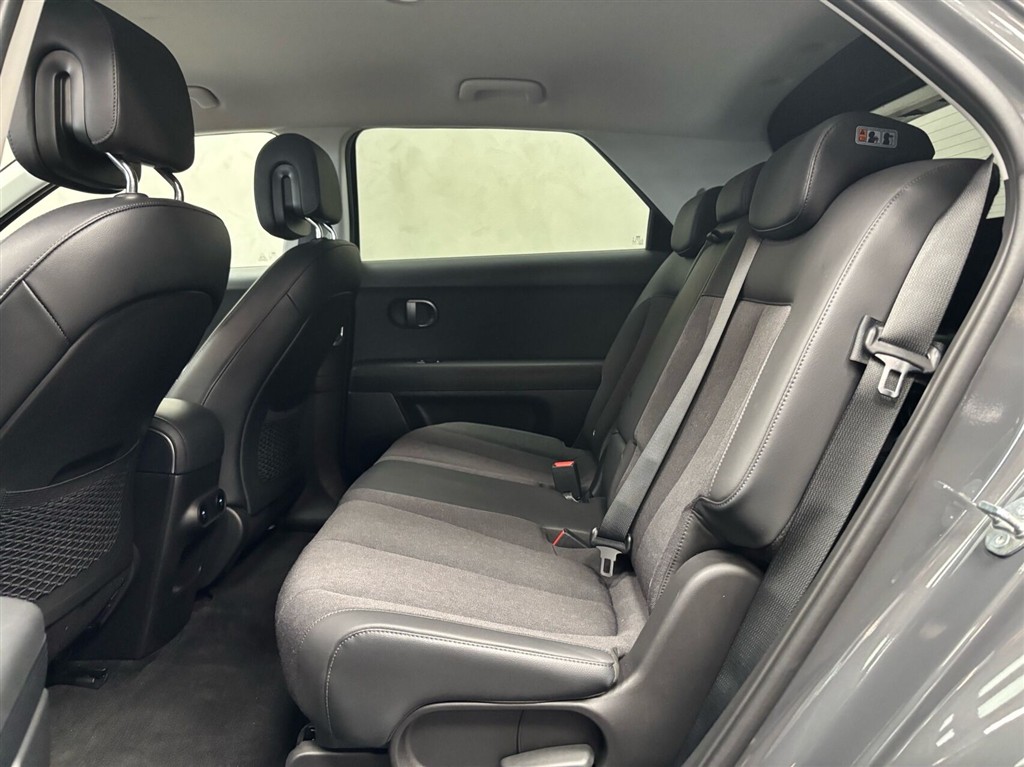 Hyundai Ioniq 5 Electric 84 kWh Core Plus 229HK 5d Aut. - Image 9