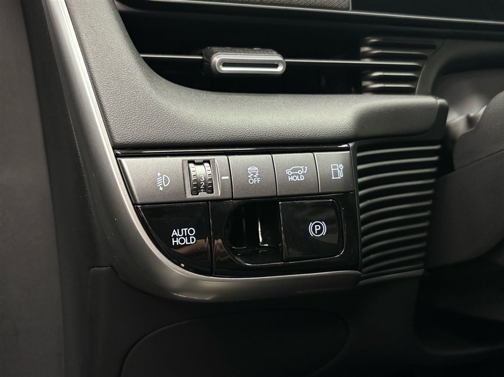 Hyundai Ioniq 5 Electric 84 kWh Core Plus 229HK 5d Aut. - Image 14