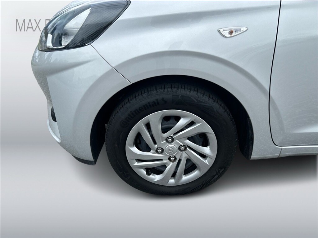 Hyundai i10 1,0 Advanced 67HK 5d - Image 19