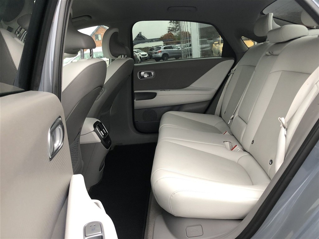 Hyundai Ioniq 6 Electric 77,4 kWh Ultimate 229HK Aut. - Image 7