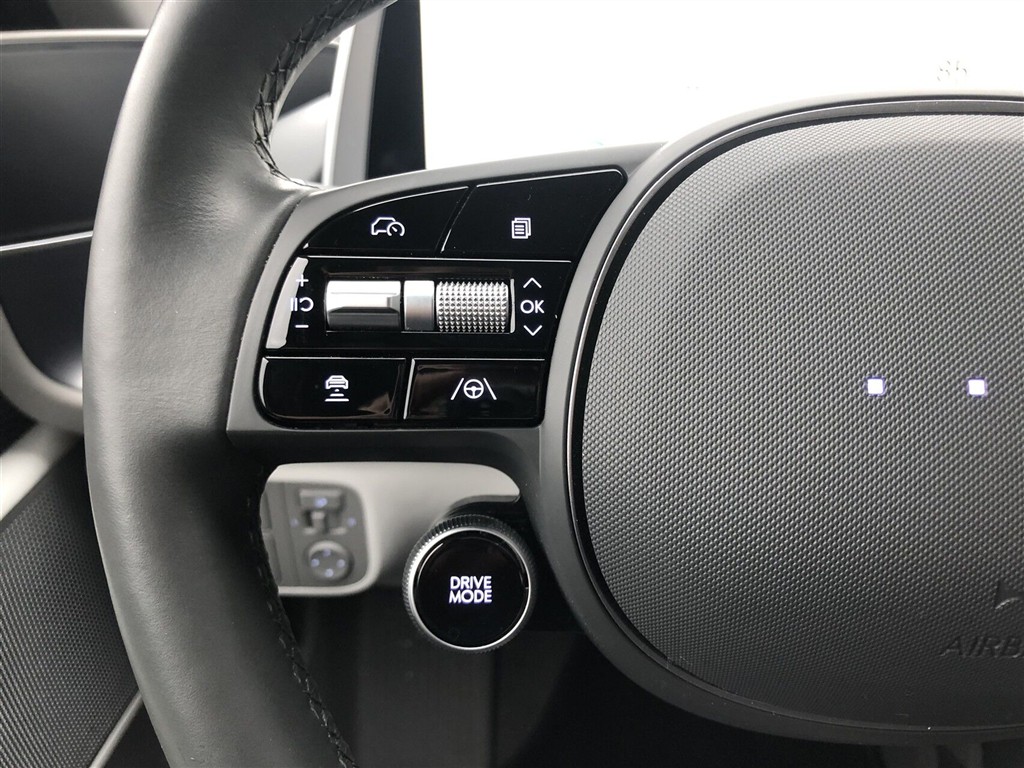 Hyundai Ioniq 6 Electric 77,4 kWh Ultimate 229HK Aut. - Image 11