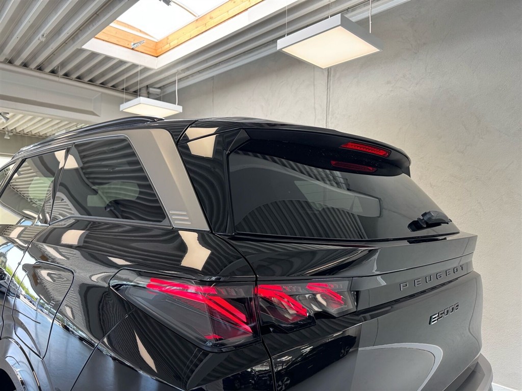 Peugeot e-5008 EL GT Pack 210HK 5d Aut. - Image 7